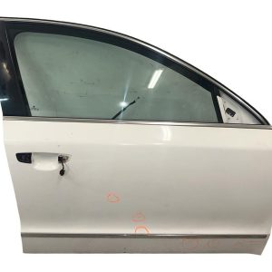 Škoda Superb 2 kombi r.v. 2013 bílá barva kód barvy LF9E 1026 9P9P pravé přední dveře S5VX3T79478