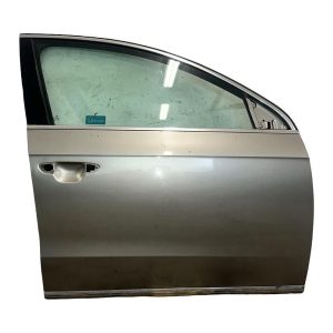 VW Passat B7 kombi r.v. 2014 hnědá metalíza kód barvy LC8Y pravé přední dveře 3AA831056 S5VX3T85286