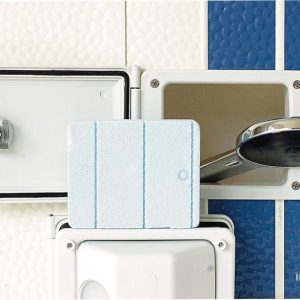 Průchodka stěnová s vnější klapkou a zimní izolací 119 × 162 mm bílá uzamykatelná pro venkovní sprchu pro karavany a obytné vozy 310473 Průchodka stěnová s vnější klapkou a zimní izolací 119 × 162 mm bílá uzamykatelná pro venkovní sprchu pro karavany a obytné vozy 310473
